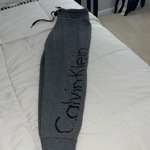 Calvin Klein Performance Jogger size medium